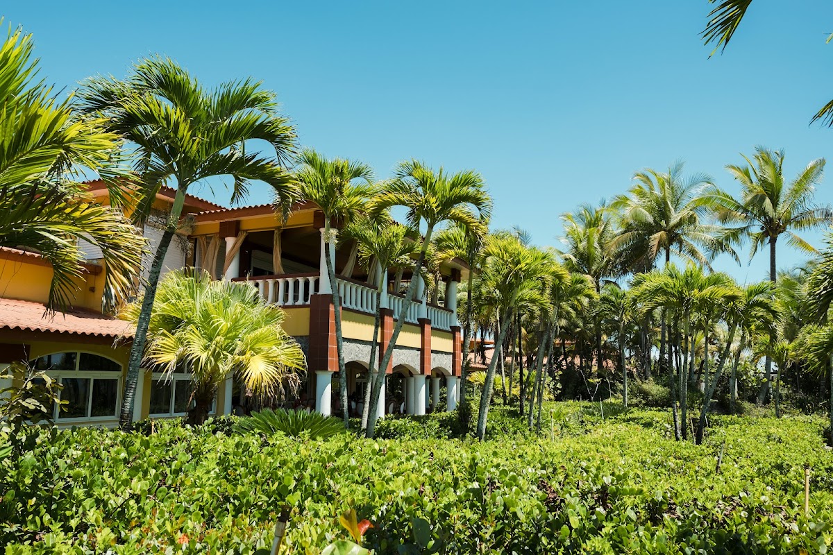 Las Olas Resort