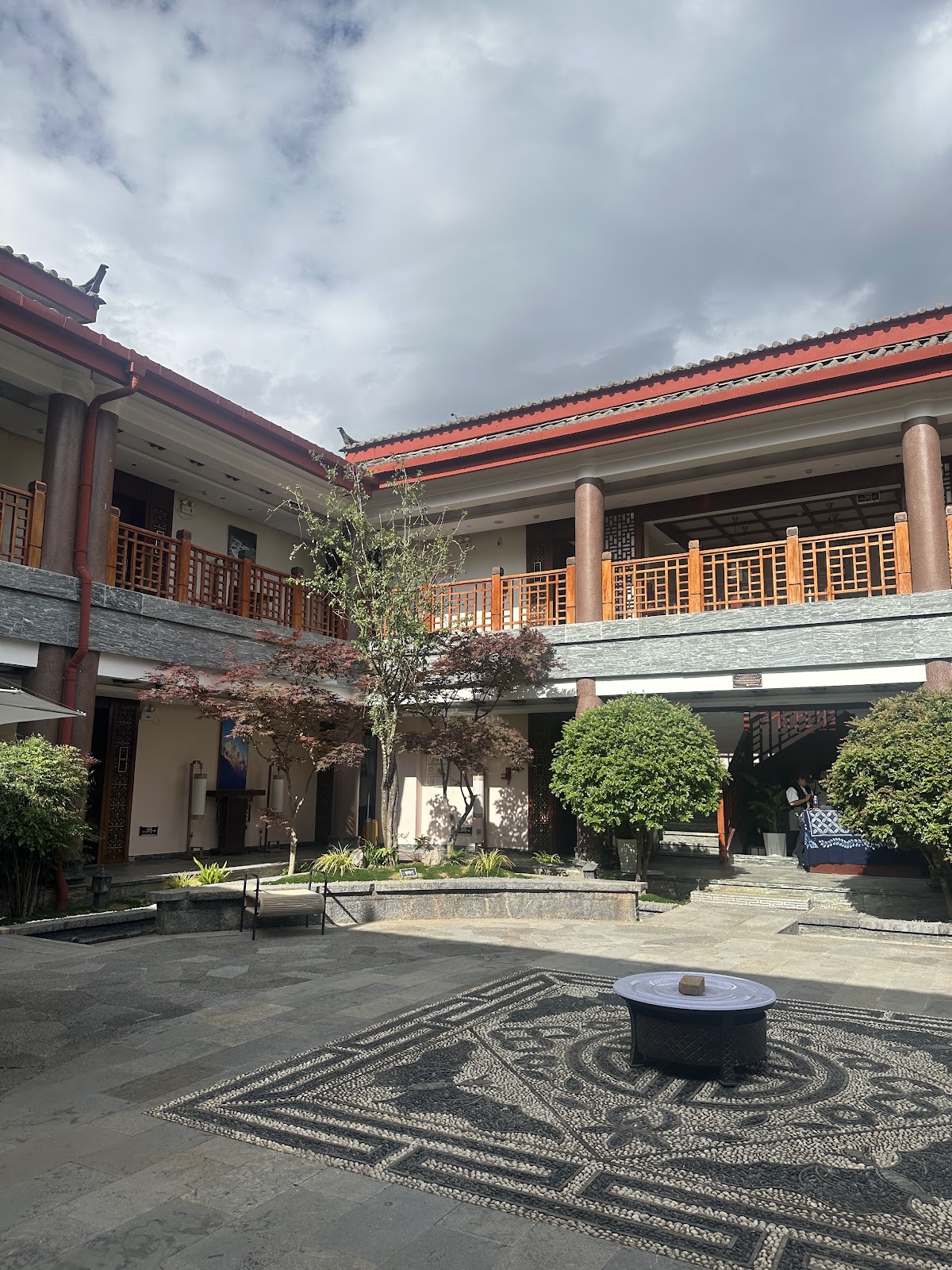 Jinfeng Yinhua Holiday Hotel