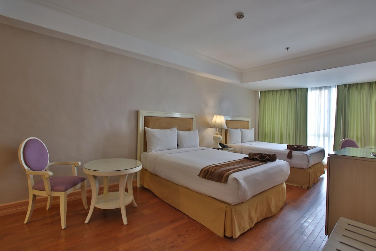 Club Ultima at Crown Regency Hotel and Towers