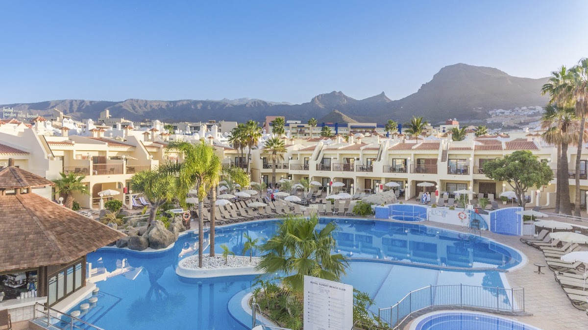 Royal Sunset Beach Club