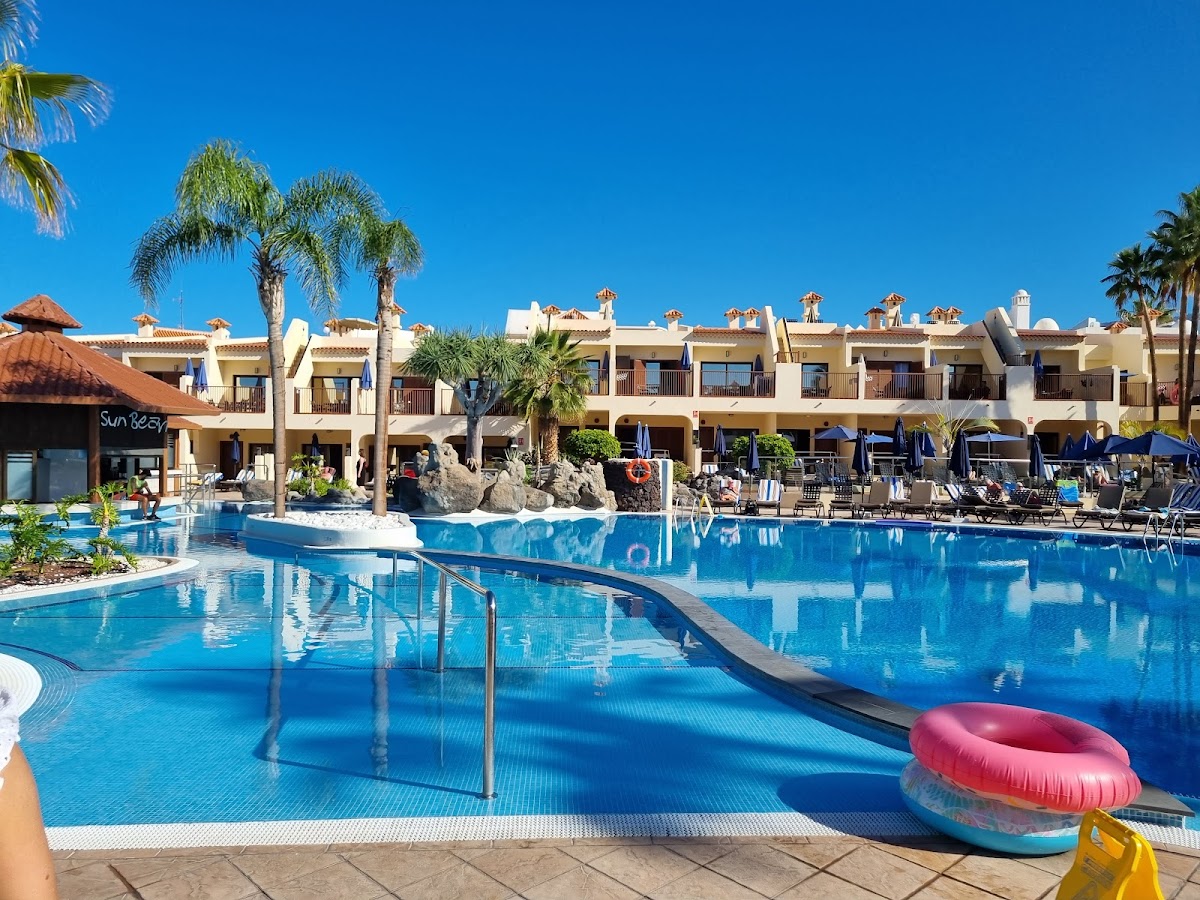 Royal Sunset Beach Club
