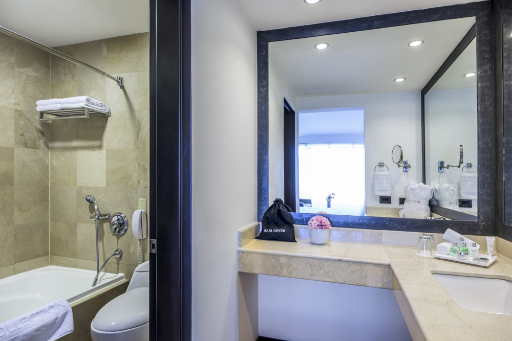Hotel NH Collection Royal Quito - 3 Nights