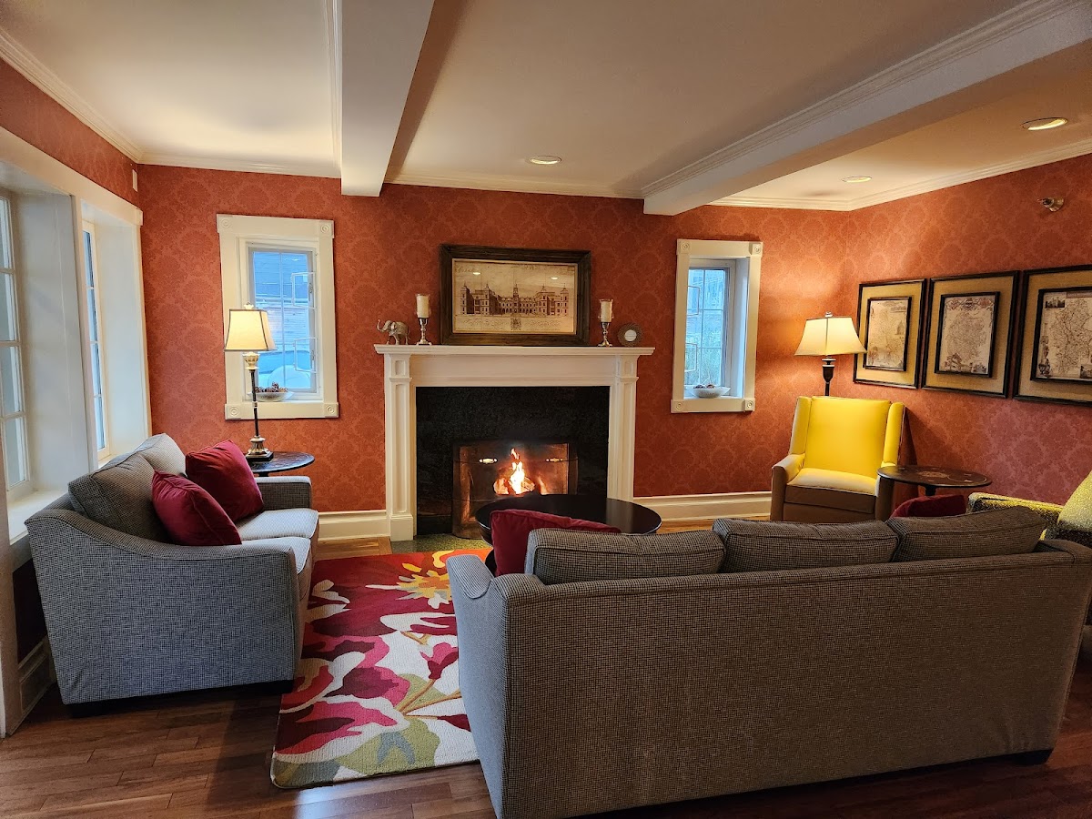 Vacation Internationale Rosewood Inn
