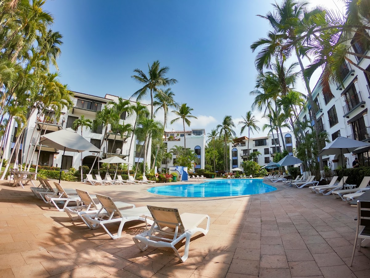 Puerto de Luna All Suites Resort