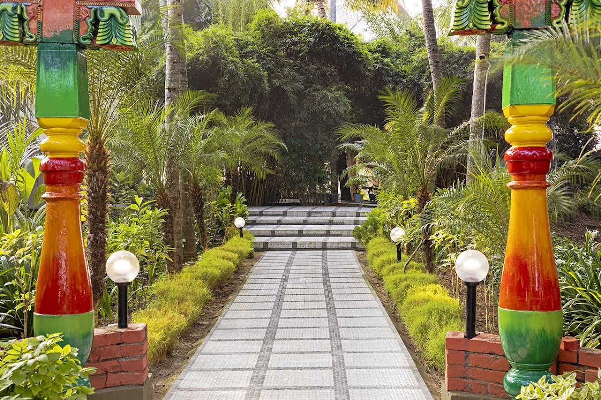 Sterling Palavelli Godavari