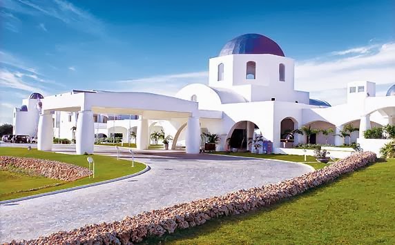 Thunderbird Resorts Poro Point