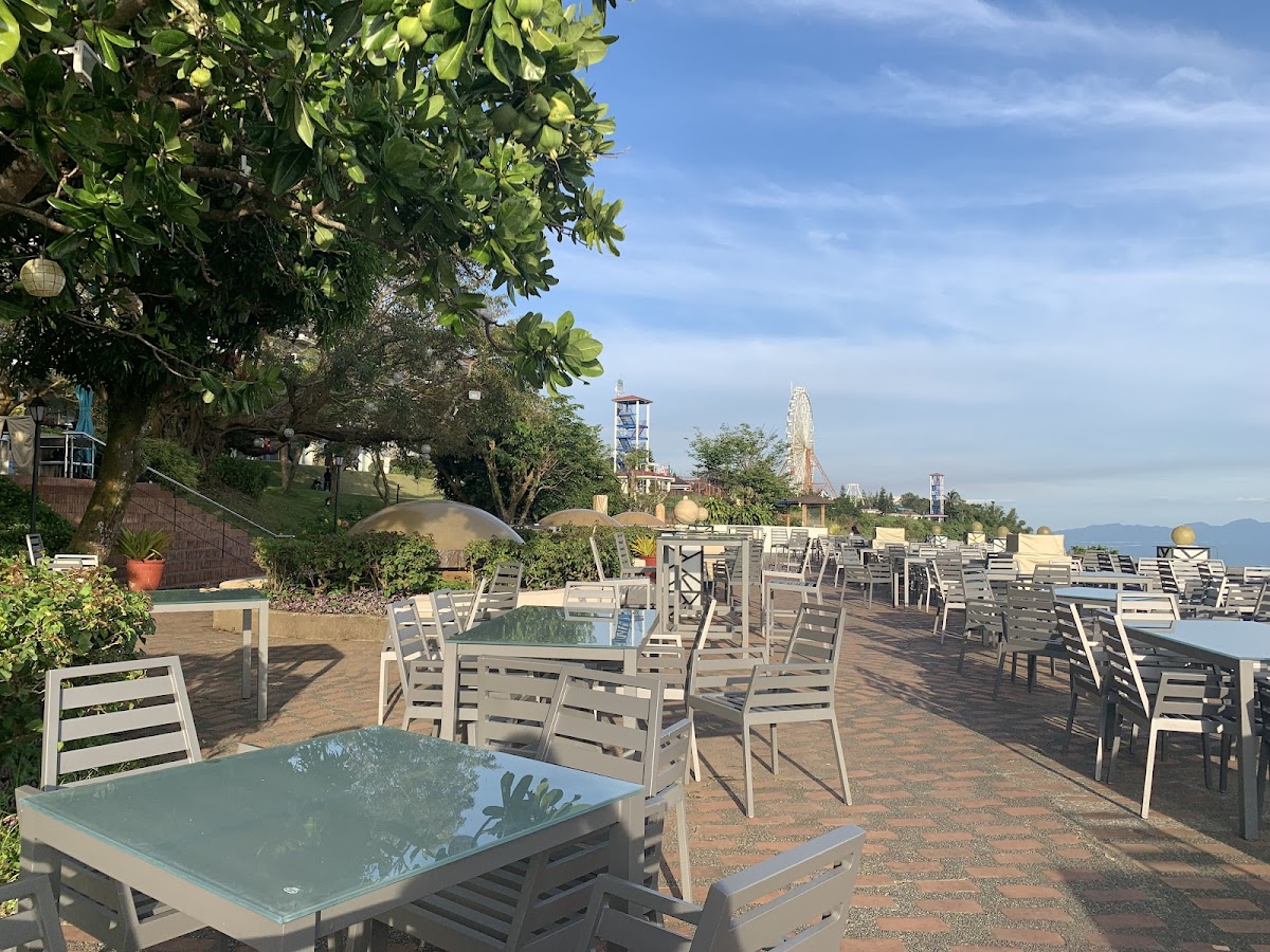 Taal Vista Hotel