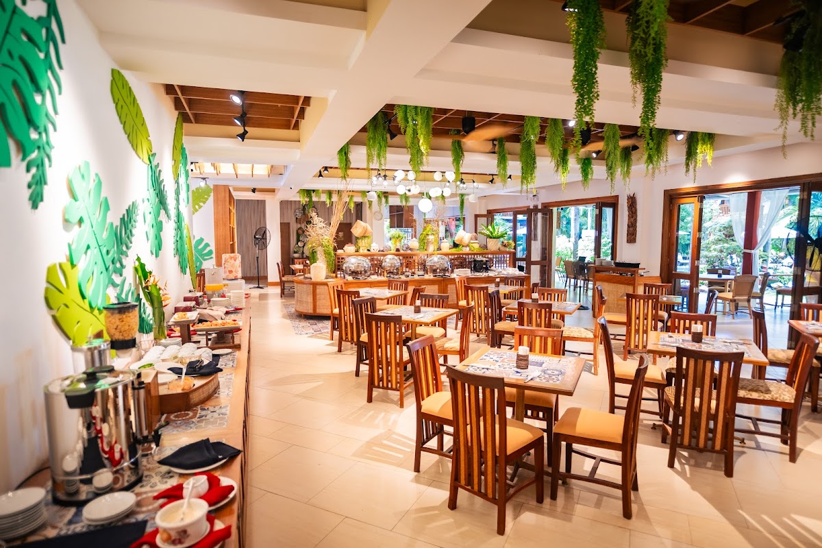 Boracay Tropics Resort Hotel