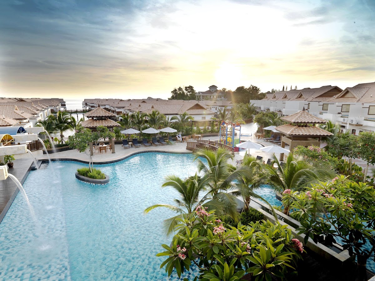 Legend Water Chalets