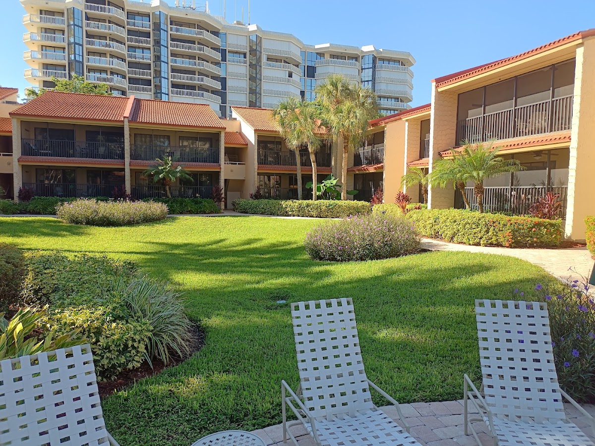 Hilton Vacation Club Charter Club of Marco Beach