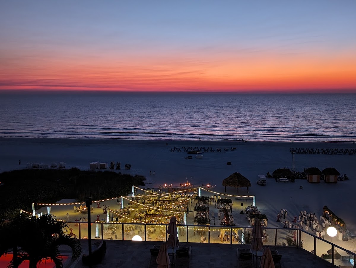 Hilton Vacation Club Eagle's Nest Beach Resort