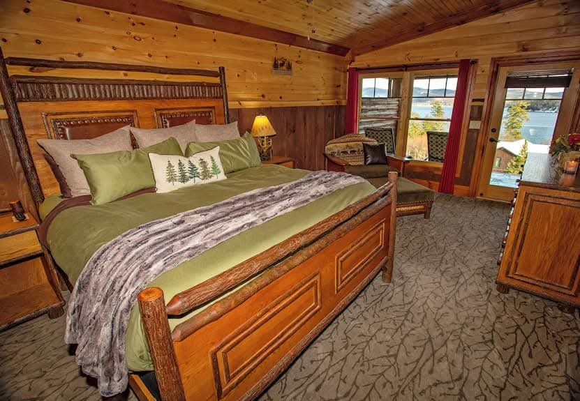 The Lodges at Cresthaven