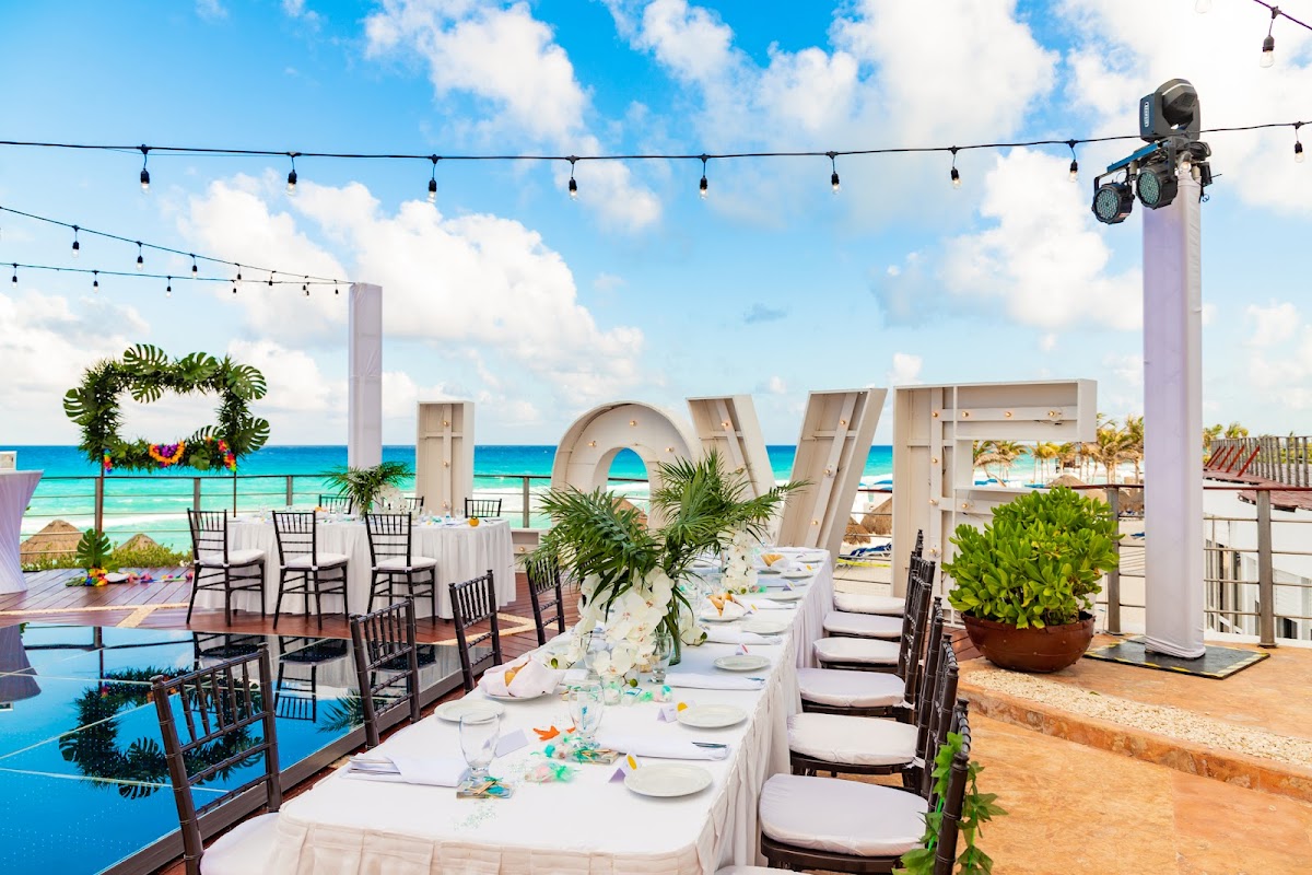 Pueblo Bonito Sunset Beach Resort & Spa