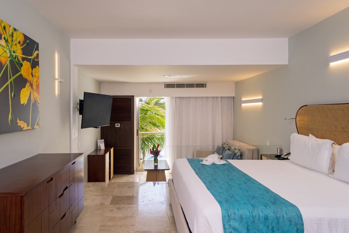 Pueblo Bonito Sunset Beach Resort & Spa