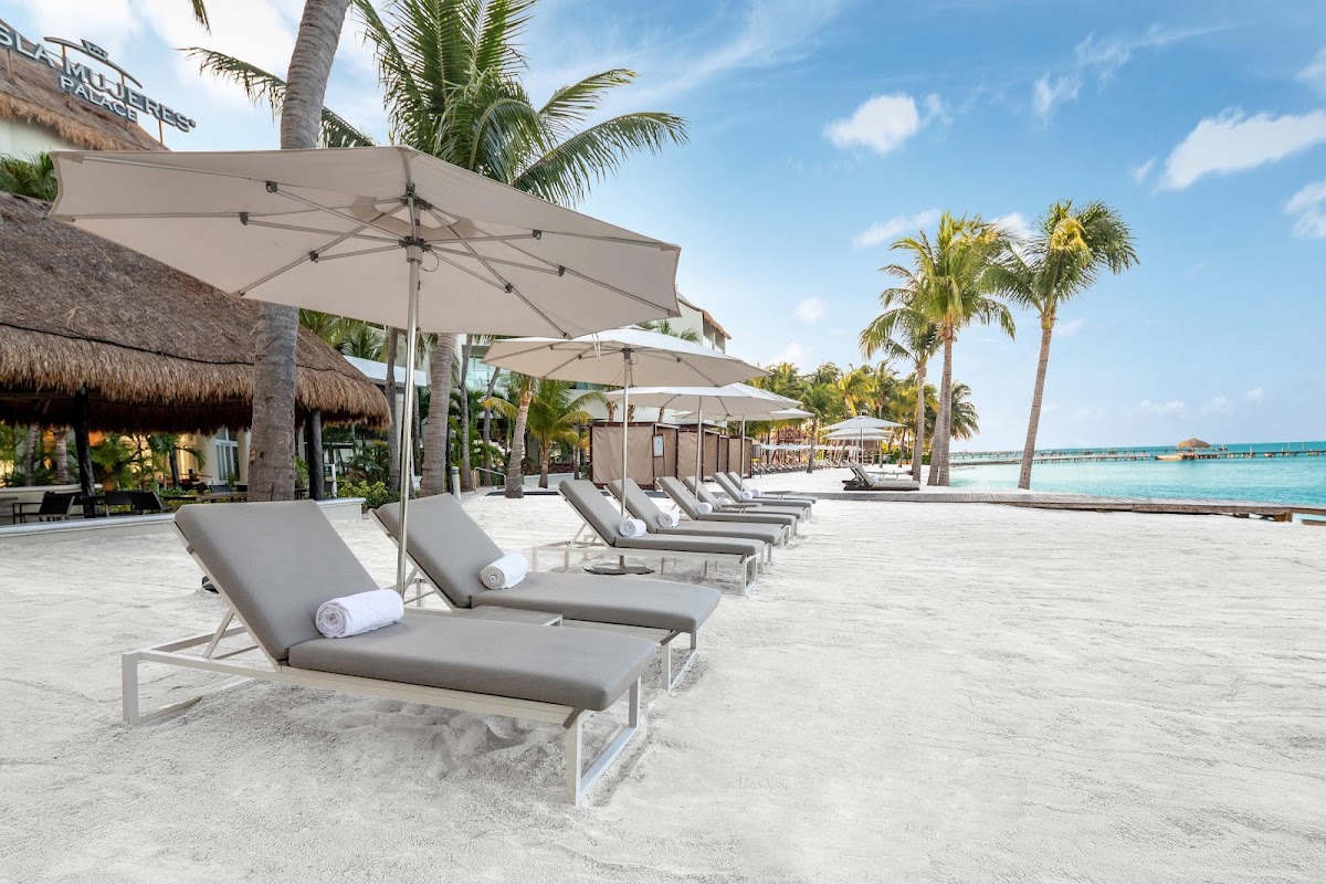 Isla Mujeres Palace