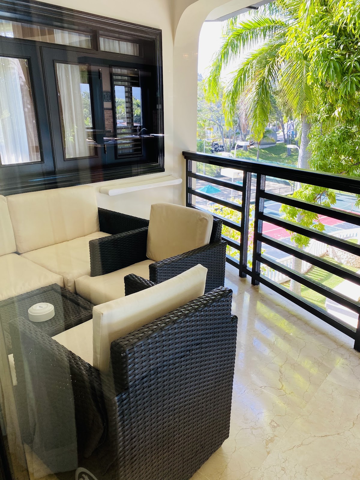 Lifestyle Royal Suites