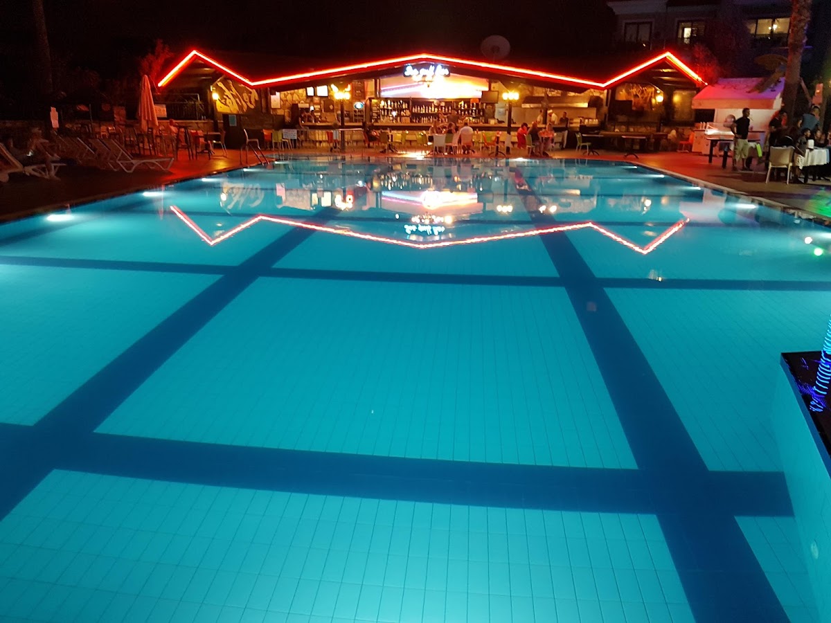 Club Turquoise