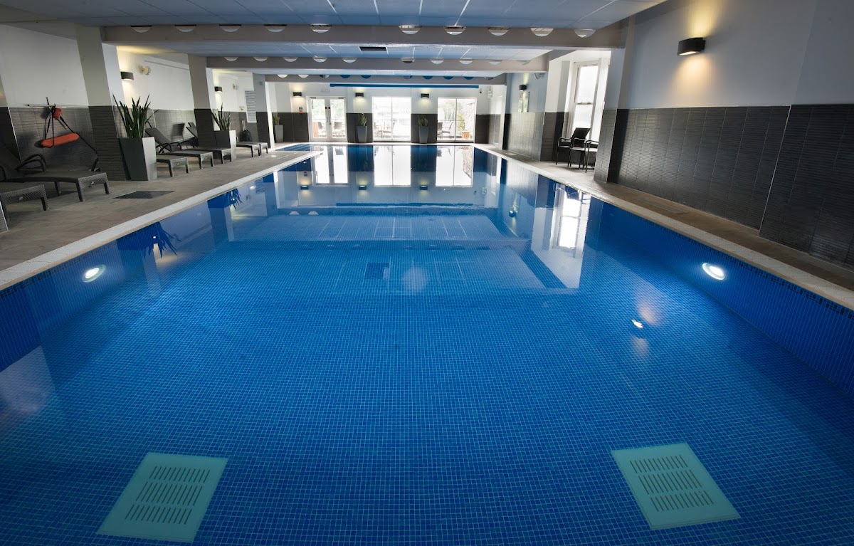 Macdonald Old England Hotel & Spa