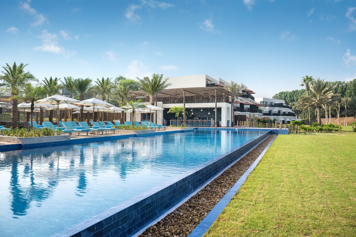 JA Palm Tree Court