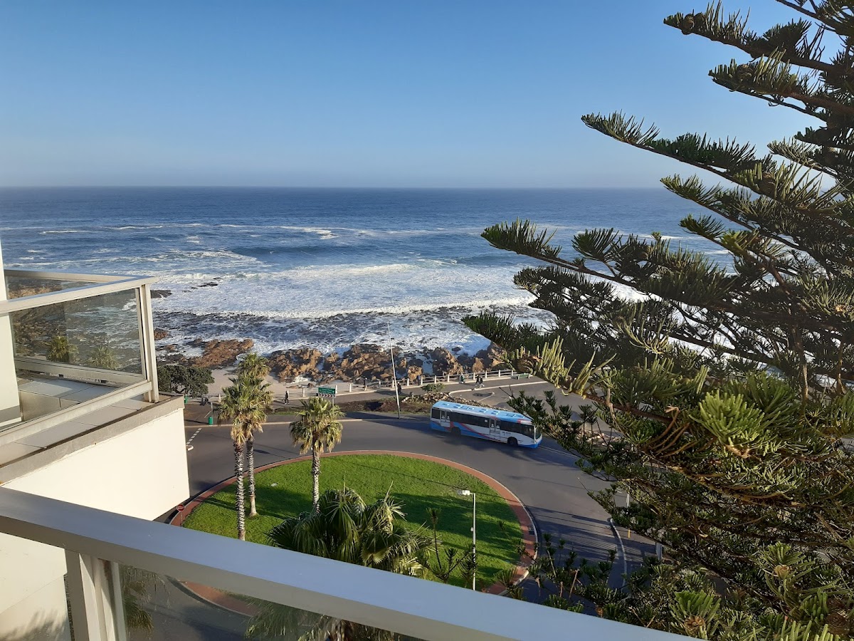 The Peninsula All Suite Hotel