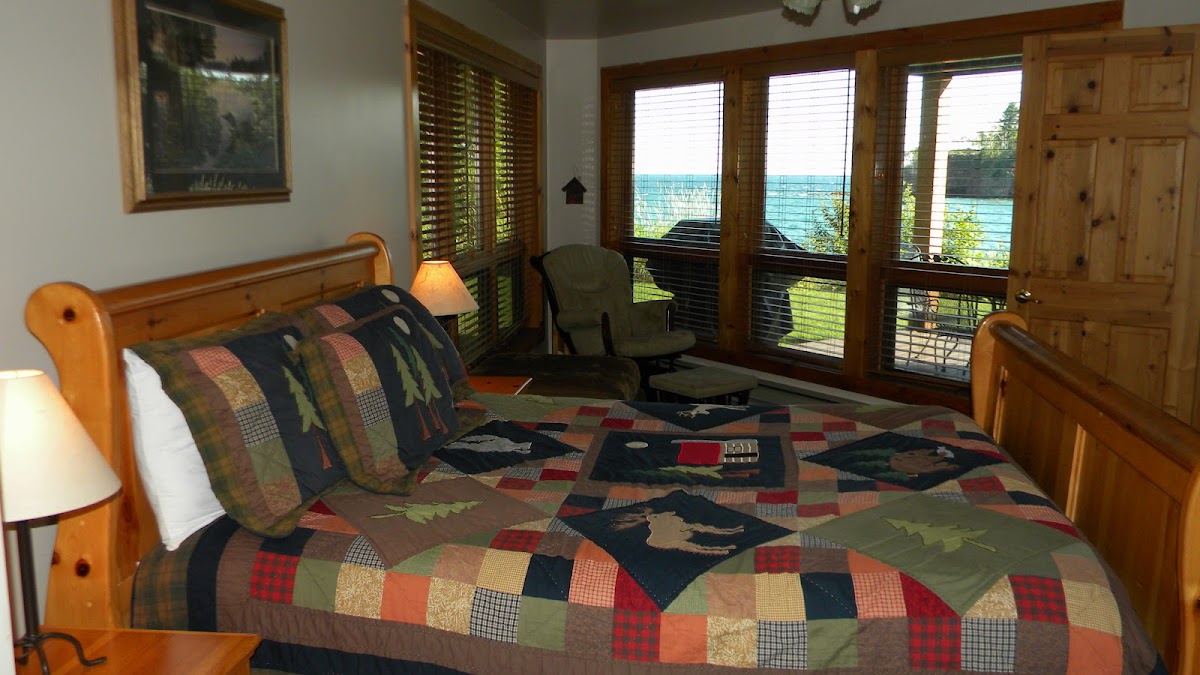 Lakehomes at Superior Shores