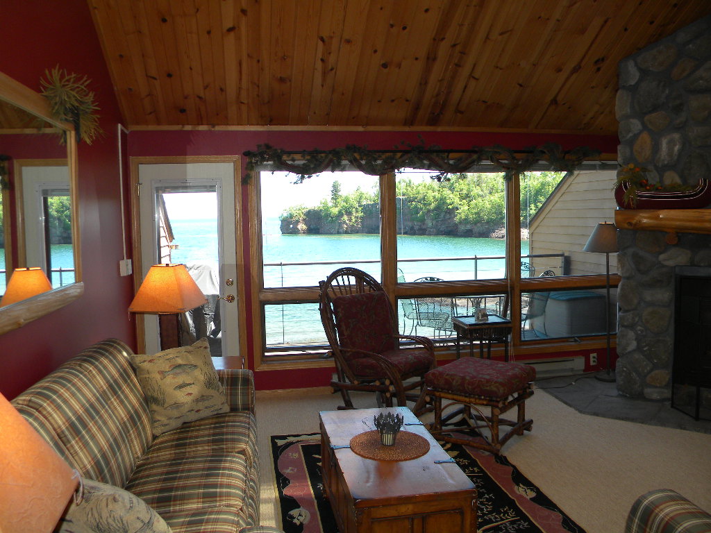 Lakehomes at Superior Shores