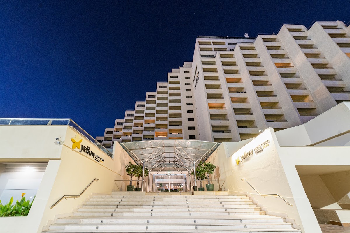 Yellow Praia Monte Gordo