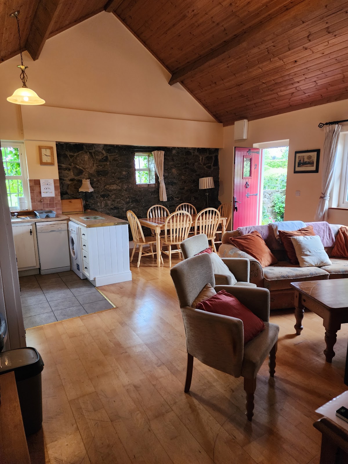 DANGAN LODGE COTTAGE