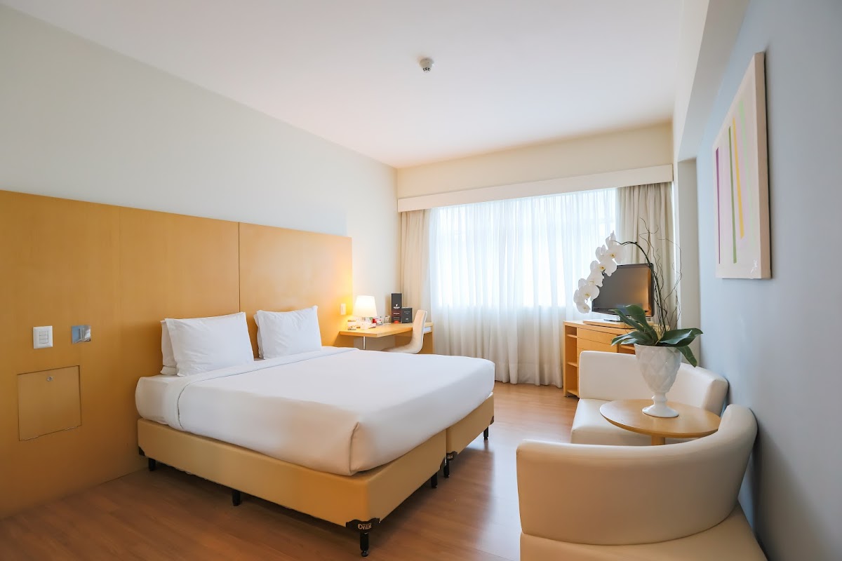 Pestana Curitiba Hotel