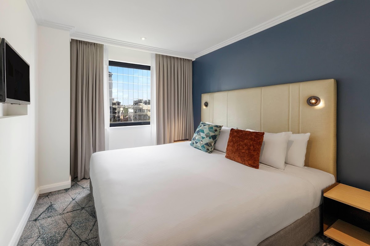 Wyndham Sydney Suites