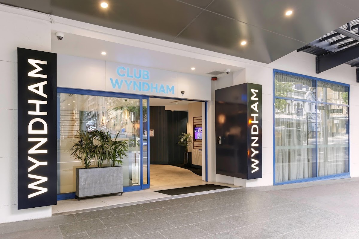 Wyndham Sydney Suites