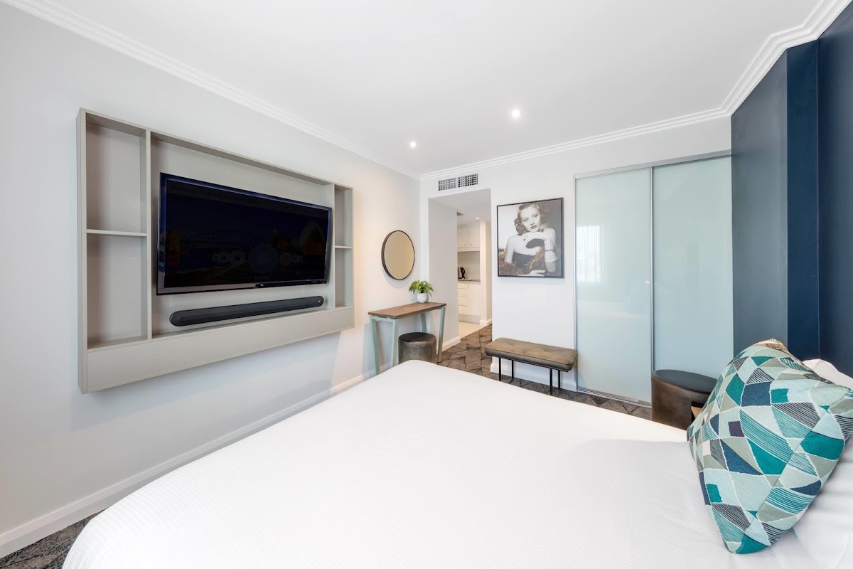Wyndham Sydney Suites