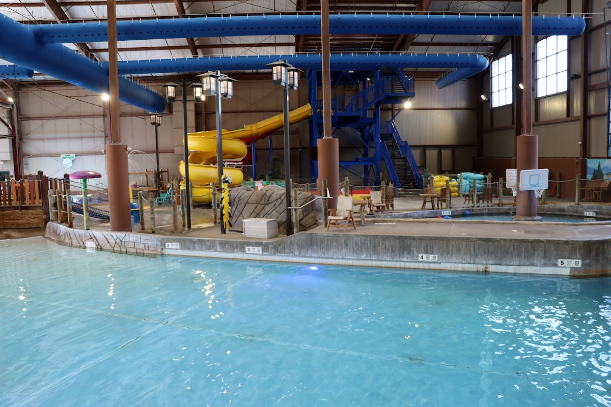 Hope Lake Lodge Resort & Indoor Waterpark At Greek Peak