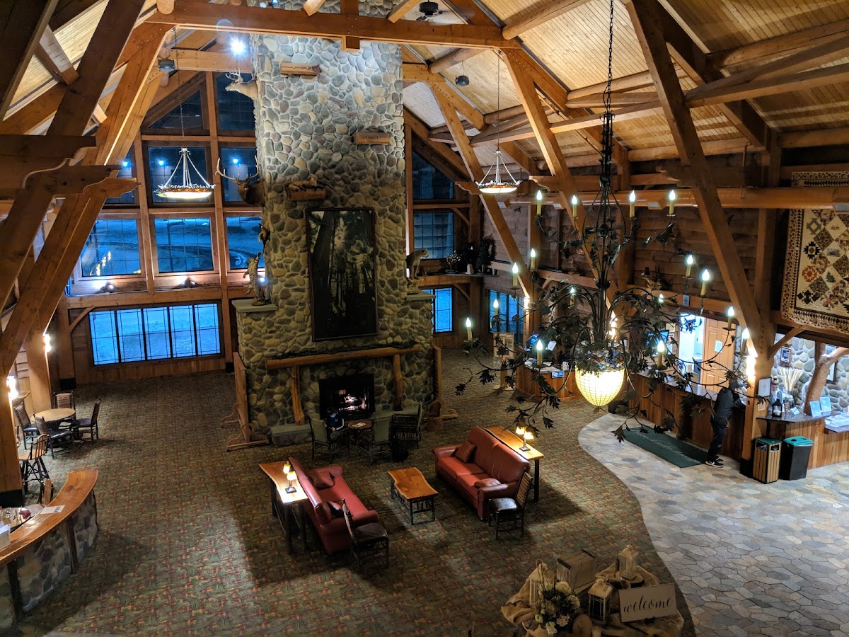 Hope Lake Lodge Resort & Indoor Waterpark At Greek Peak
