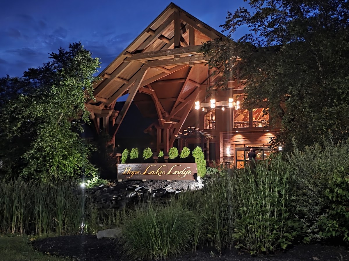 Hope Lake Lodge Resort & Indoor Waterpark At Greek Peak