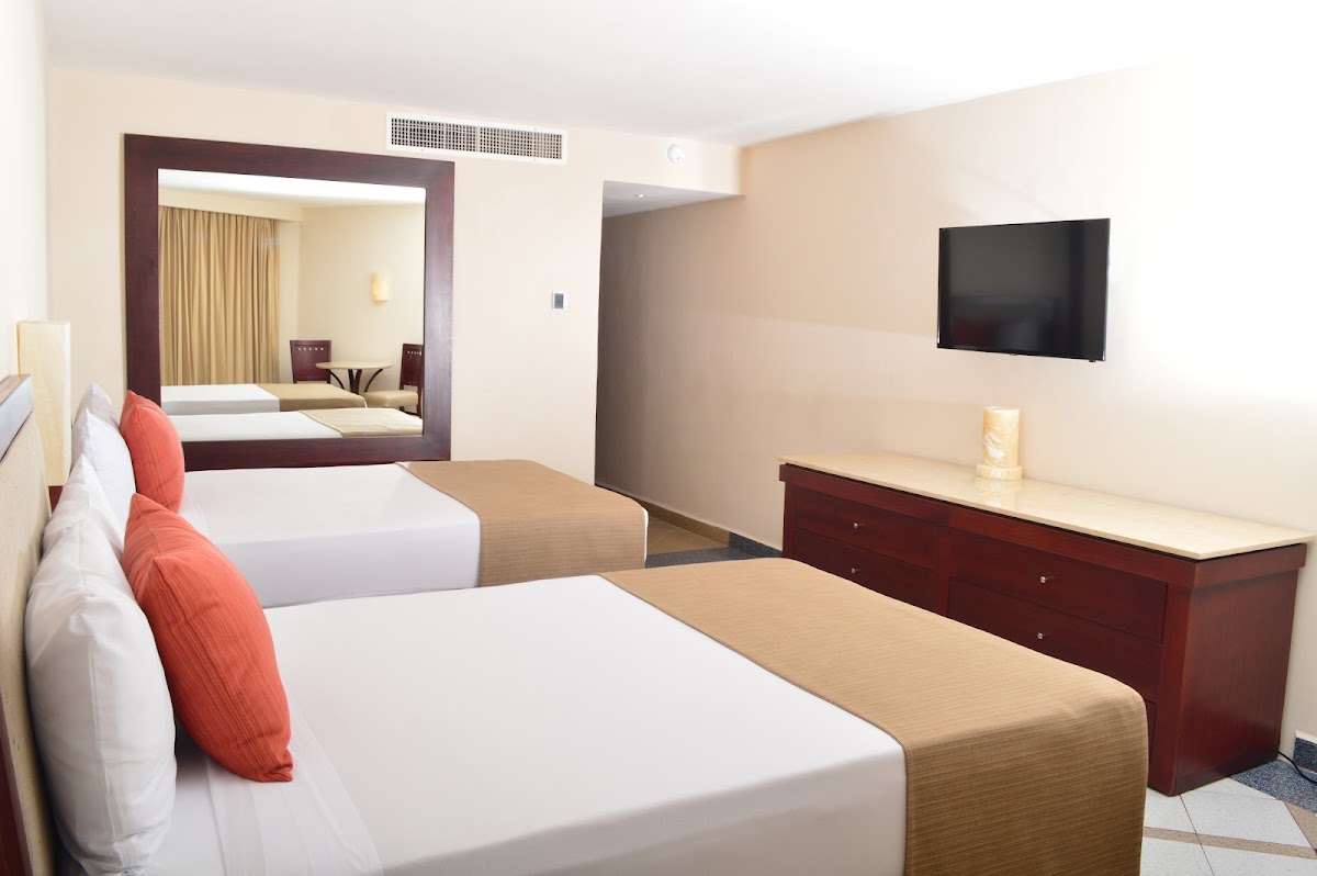 Park Royal Beach Resort Ixtapa by Royal Holiday