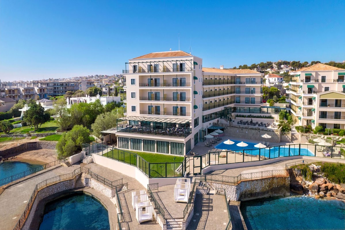 Ramada Attica Riviera