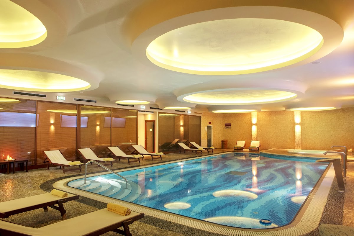 Ramada Attica Riviera
