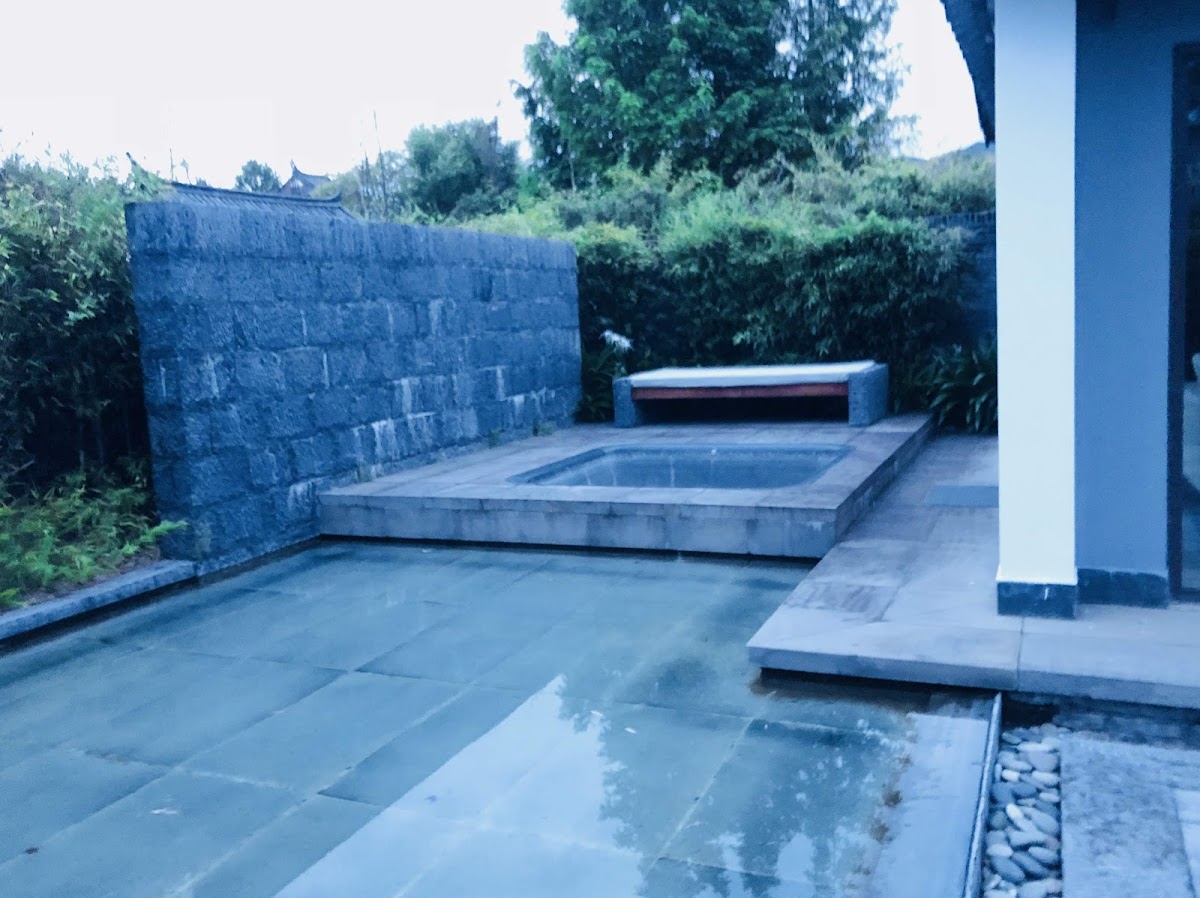 Lijiang Sina Hotel