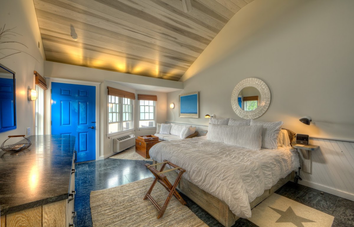 Nantucket Bay Condominiums