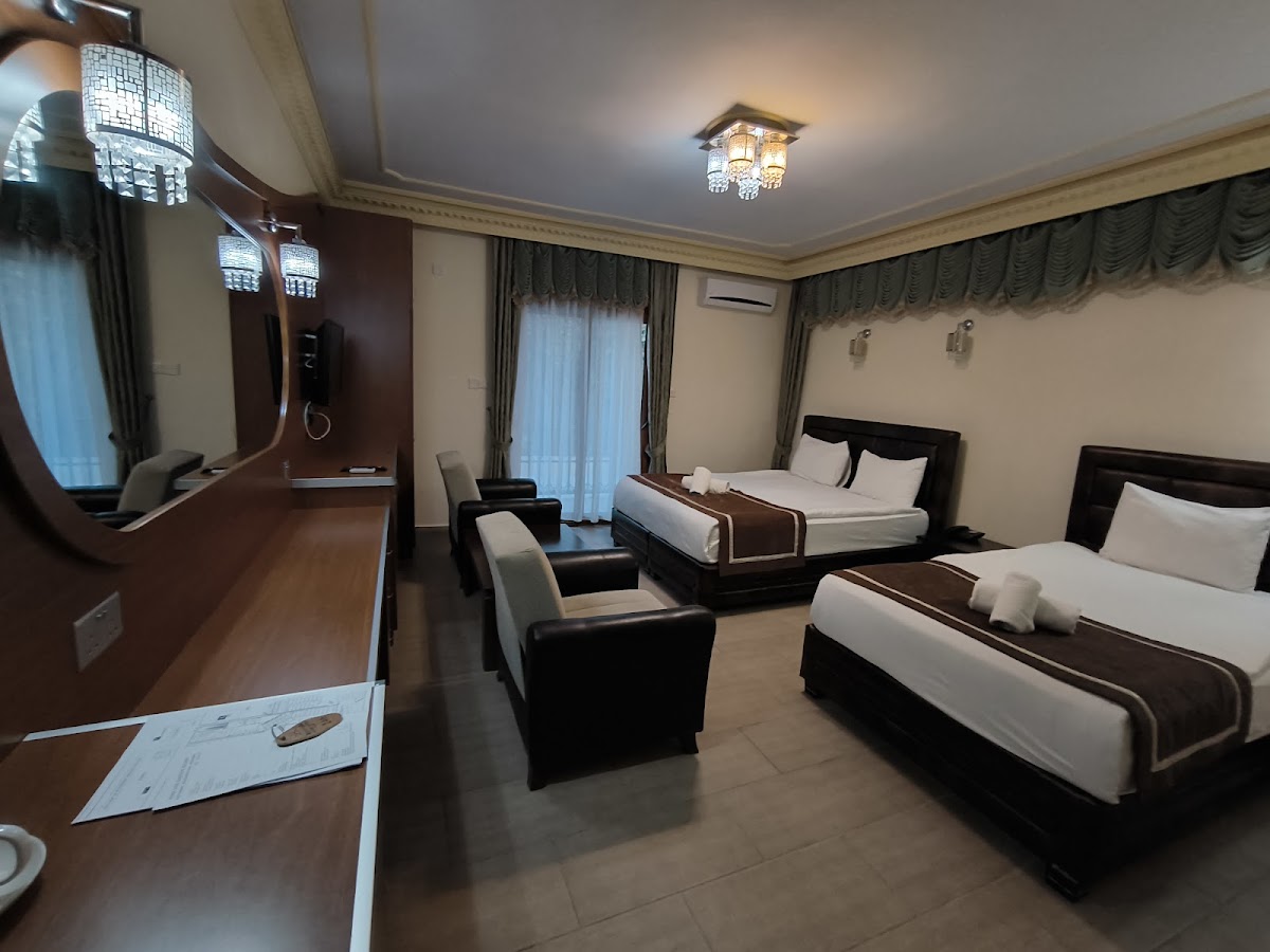 Riverside Garden Resort