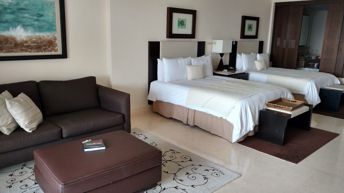 Grand Velas R. Maya Ambassador