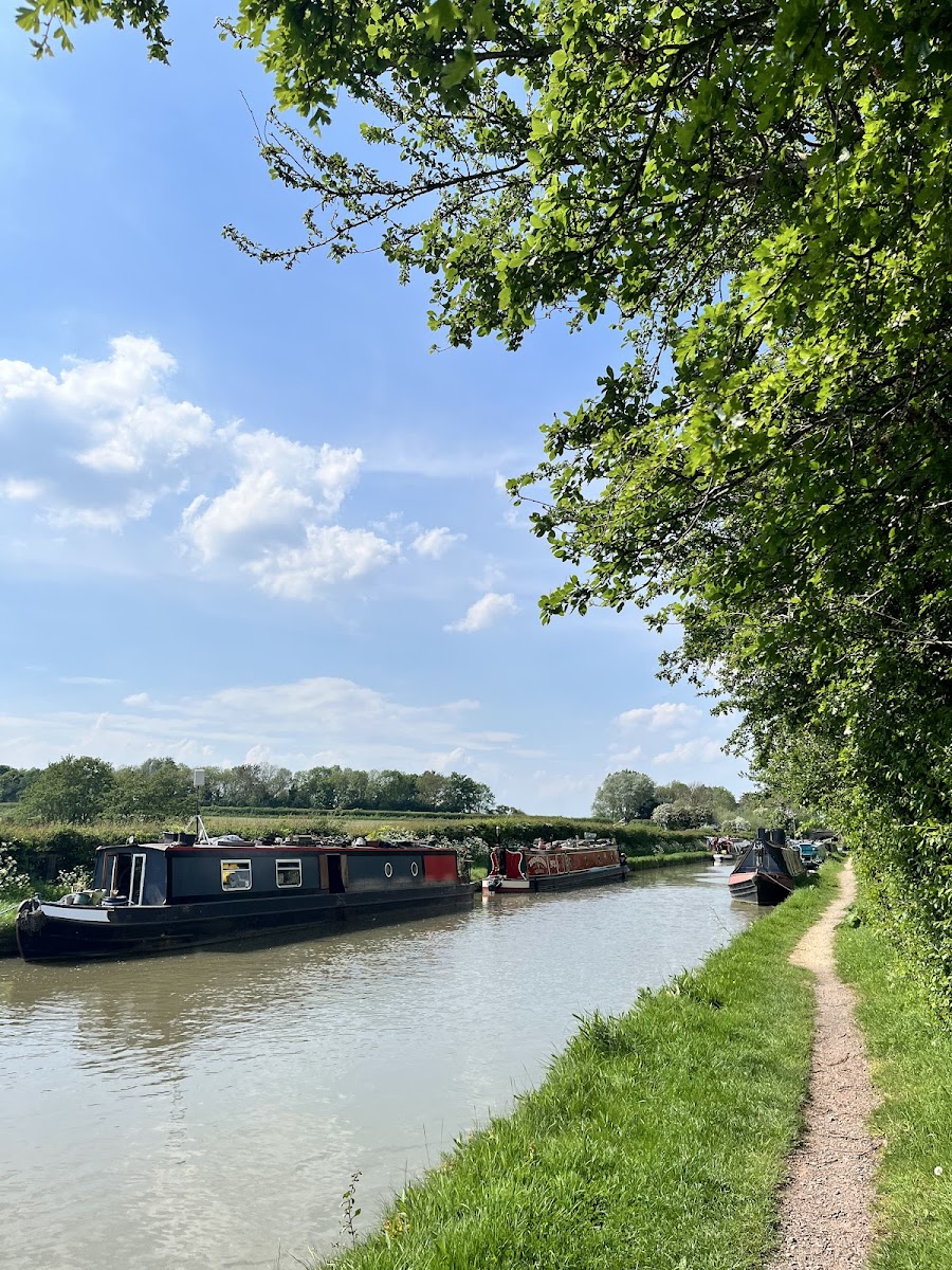 Canalboat Club at Gayton Marina