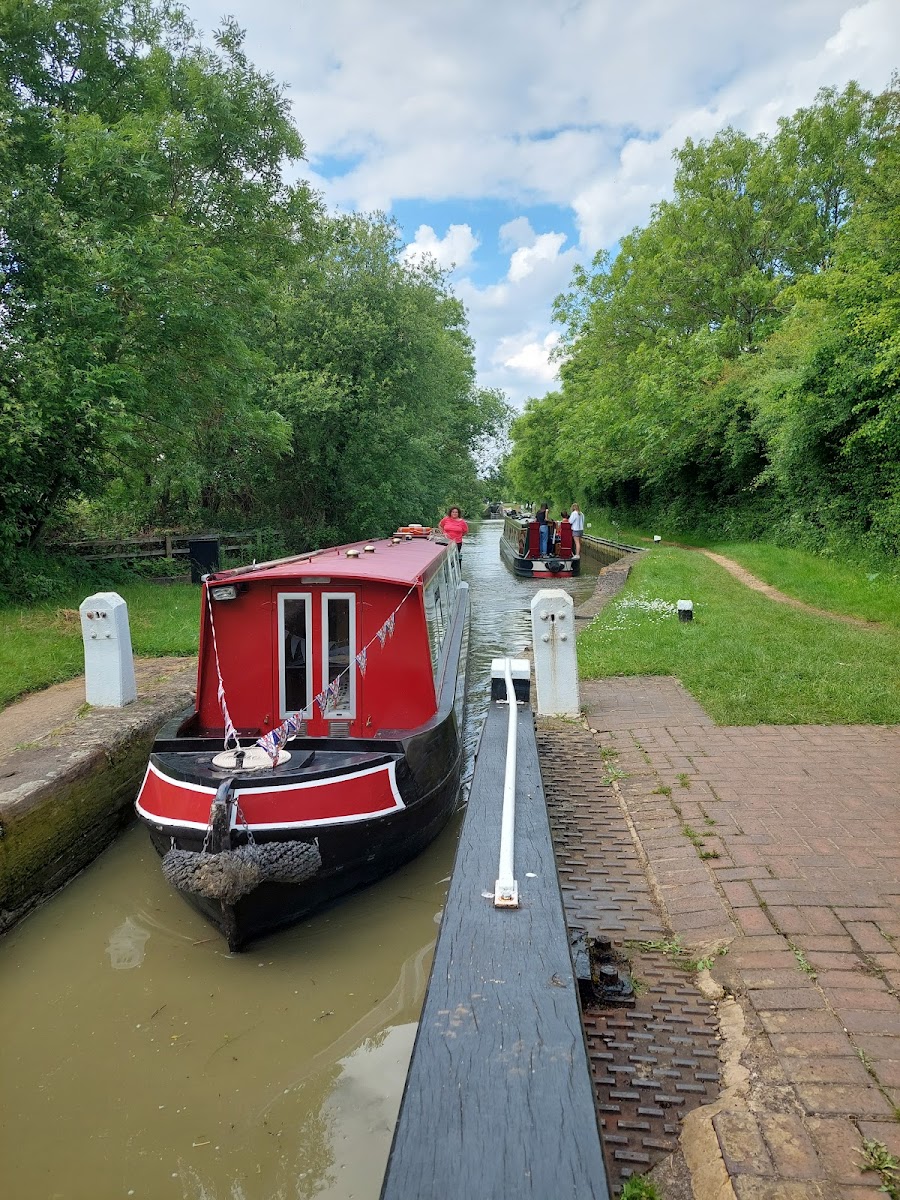 Canalboat Club at Gayton Marina