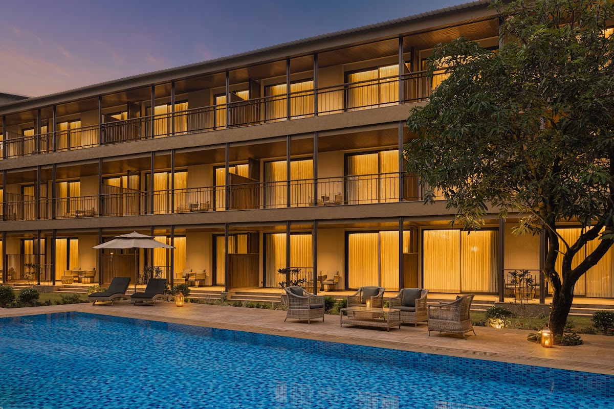 The Riverview Retreat