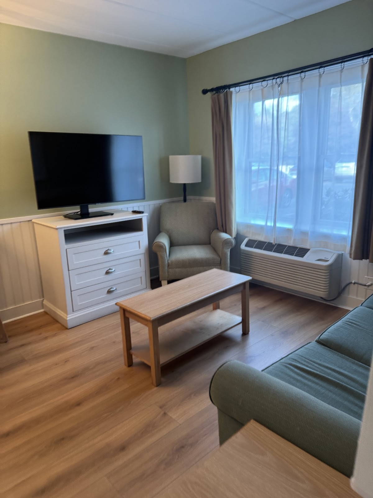 Holly Tree Resort