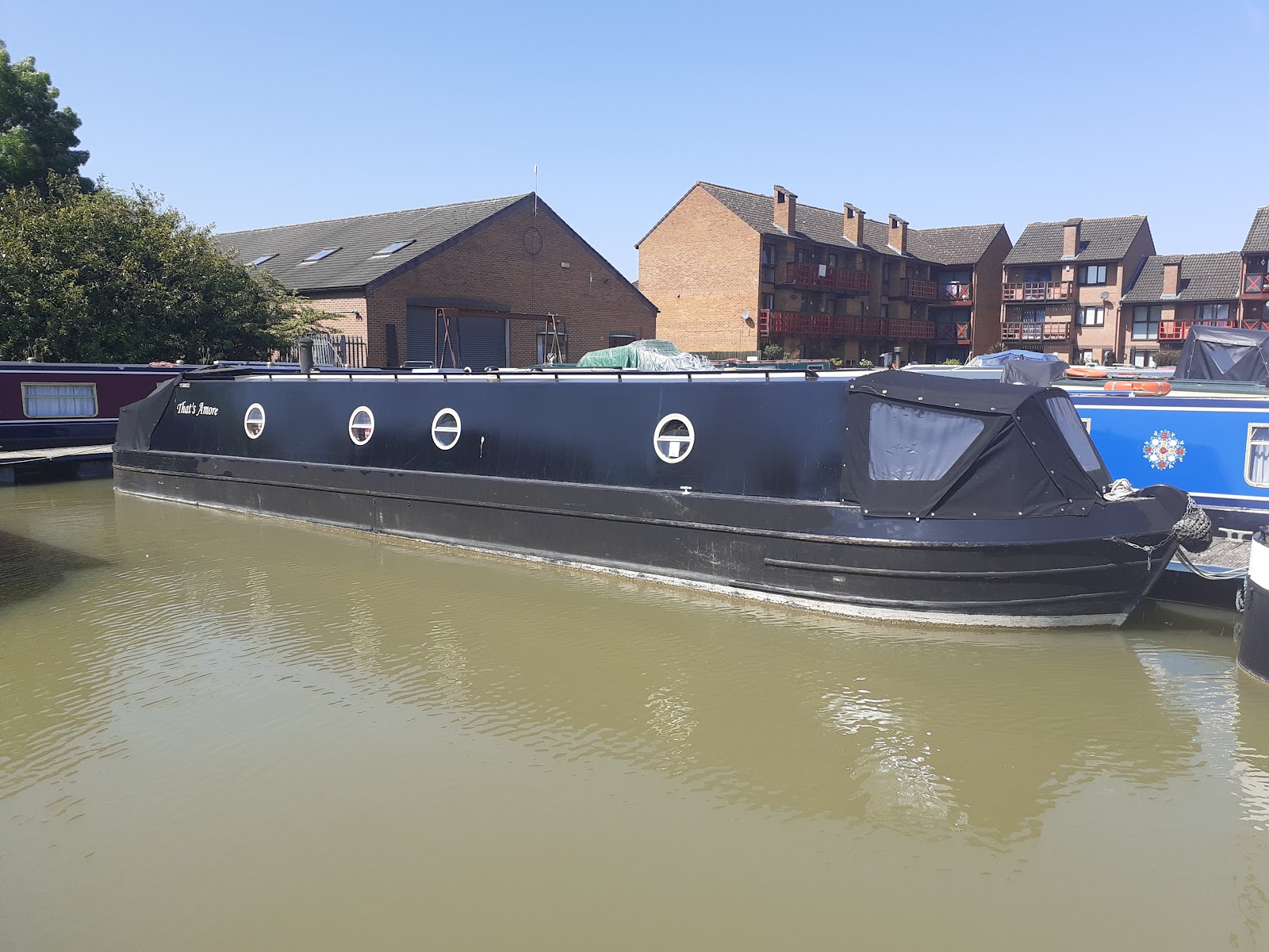 Canalboat Club at Hilperton Marina