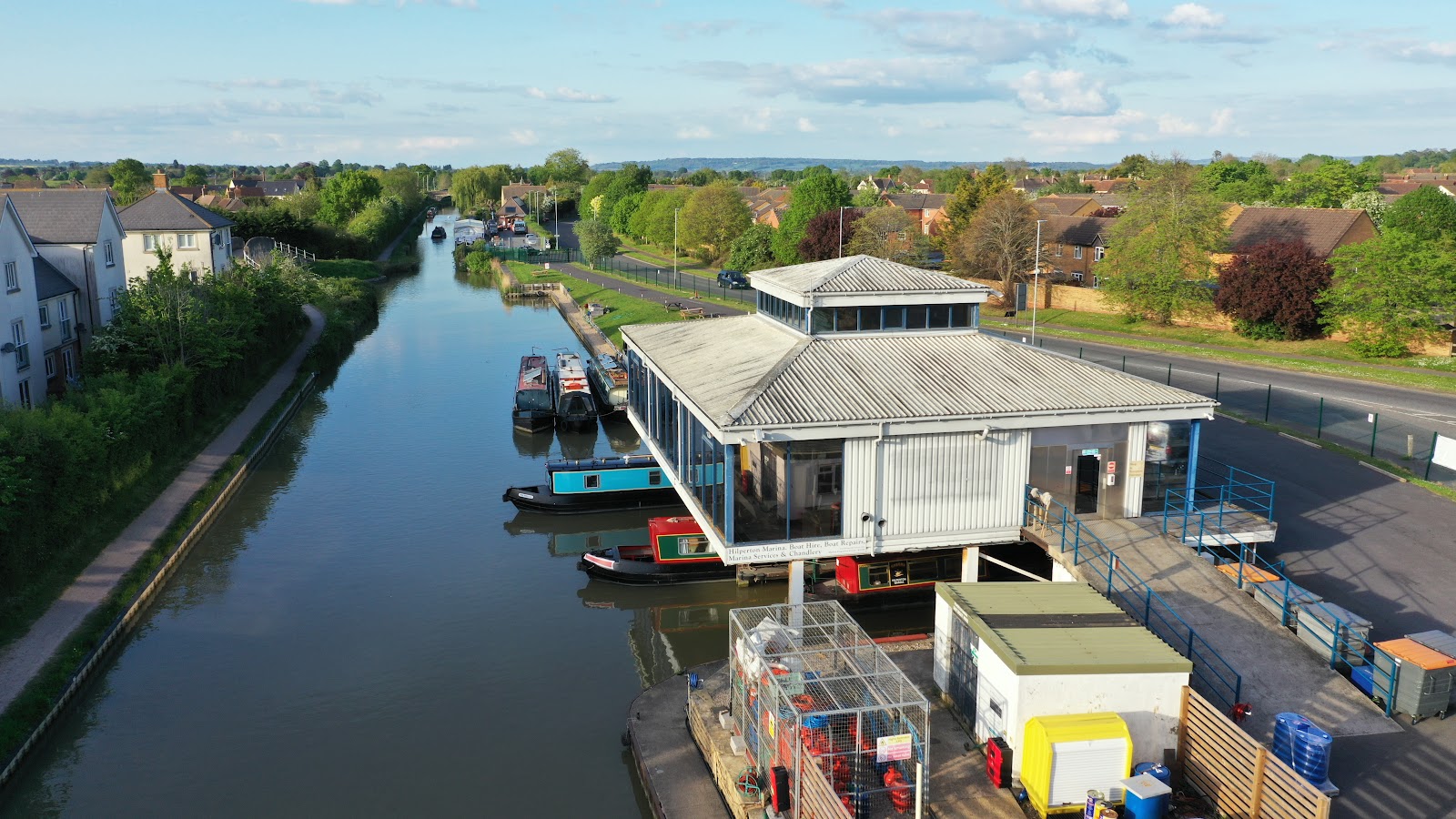 Canalboat Club at Hilperton Marina