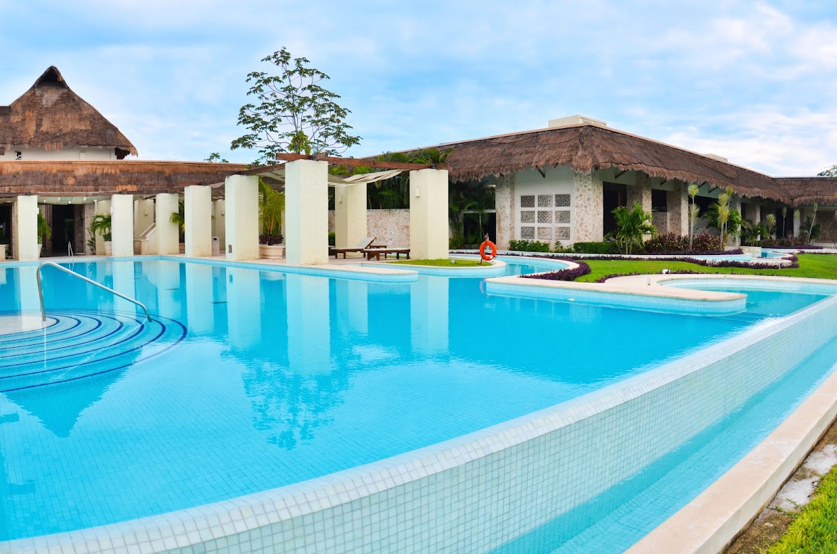 Grand Palladium Kantenah Resort & Spa at Riviera Maya