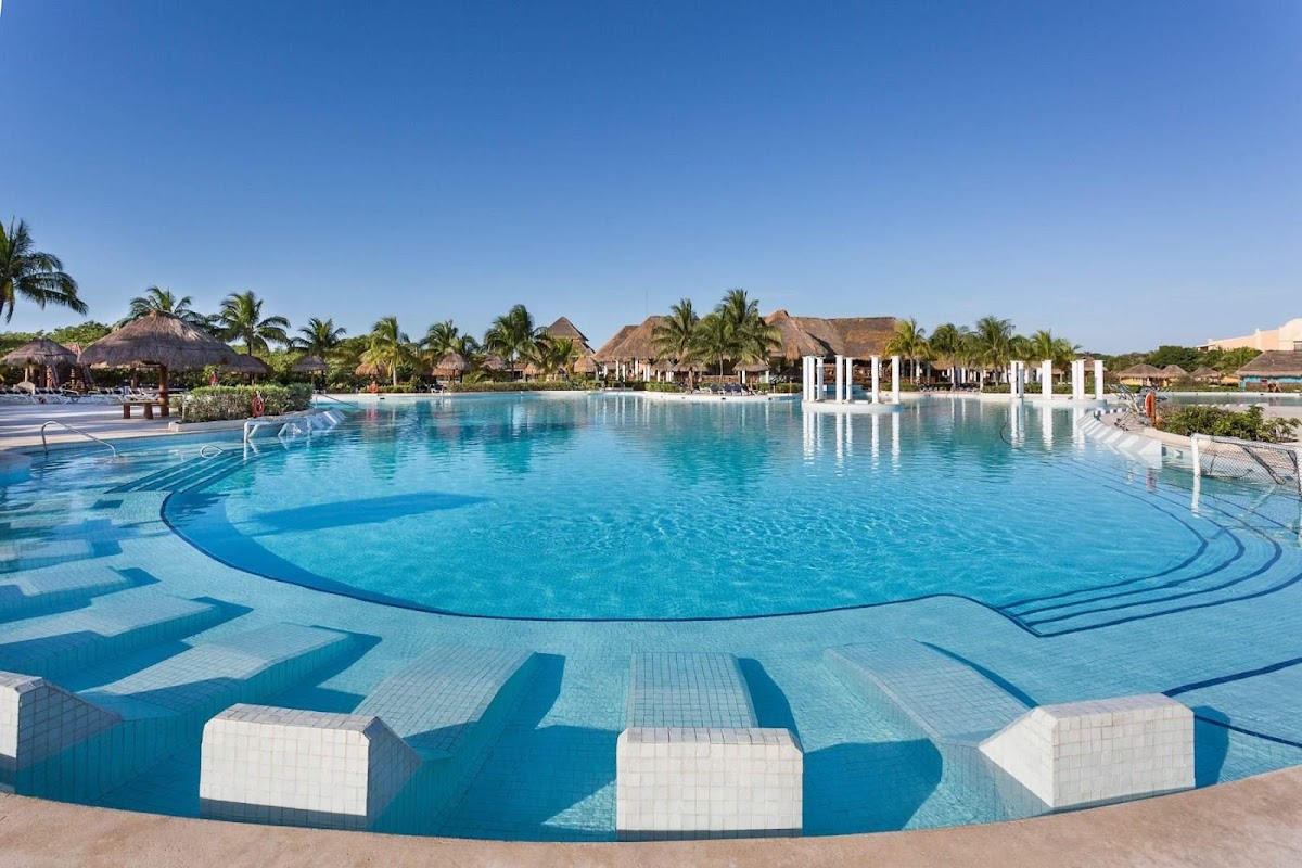 Grand Palladium Kantenah Resort & Spa at Riviera Maya